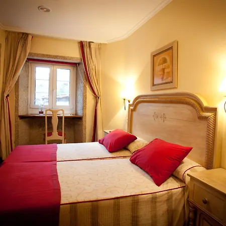 호텔 Fonte De San Roque 산티아고데콤포스텔라