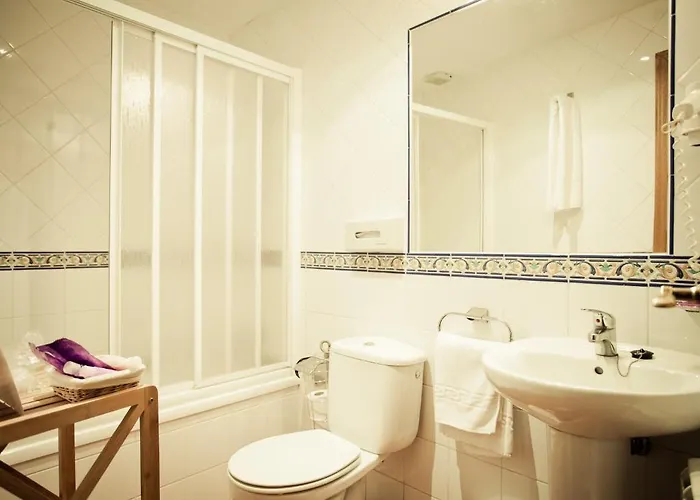 Fonte De San Roque Otel *